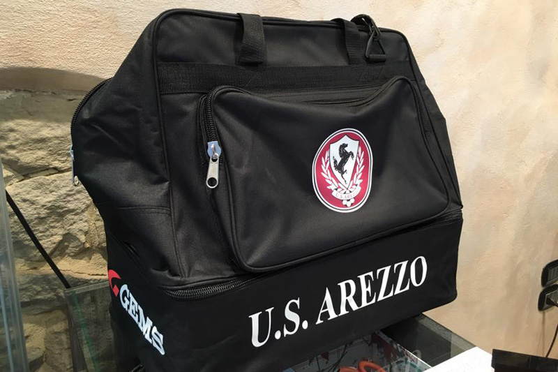 la borsa da allenamento dell'Us Arezzo